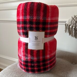 NWT, Victoria Secret plush blanket.